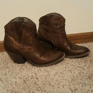 Ankle Zip Up Heeled Boots